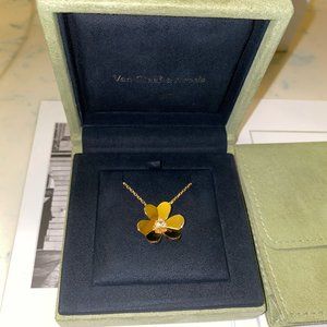 Van Cleef & Arpels Frivole Necklace in Gold-Large
